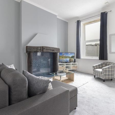 Alexandra - Large 3 Bed Perfect For Contractors, Free Parking, Fast Wifi And Great Value! Apartamento Plymouth Exterior foto