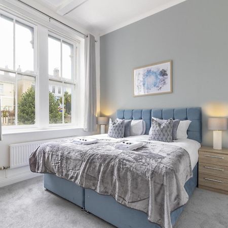 Alexandra - Large 3 Bed Perfect For Contractors, Free Parking, Fast Wifi And Great Value! Apartamento Plymouth Exterior foto