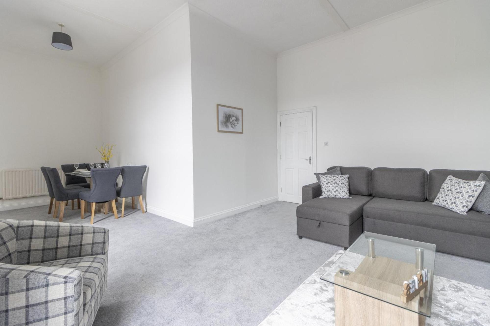 Alexandra - Large 3 Bed Perfect For Contractors, Free Parking, Fast Wifi And Great Value! Apartamento Plymouth Exterior foto