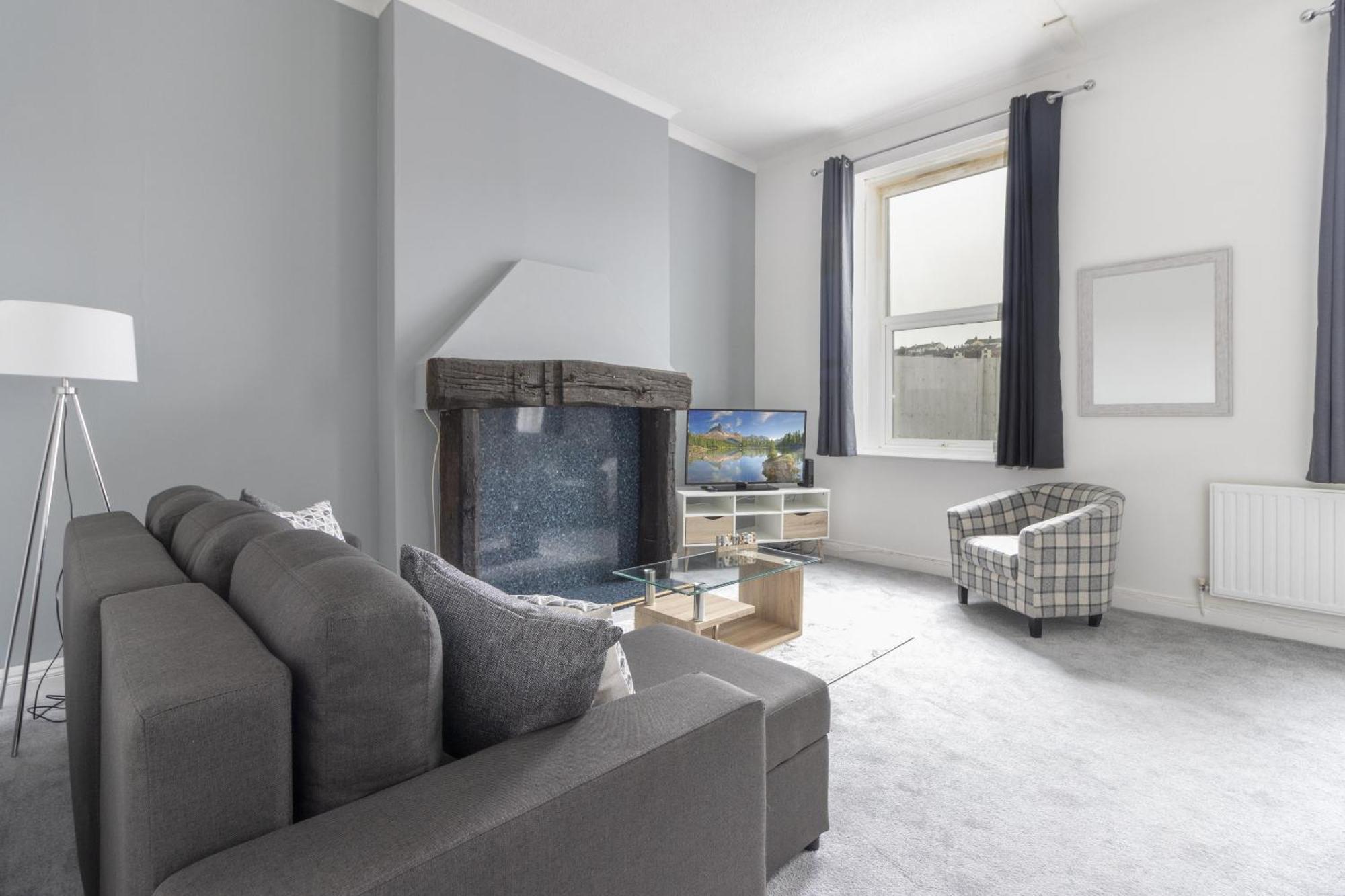 Alexandra - Large 3 Bed Perfect For Contractors, Free Parking, Fast Wifi And Great Value! Apartamento Plymouth Exterior foto