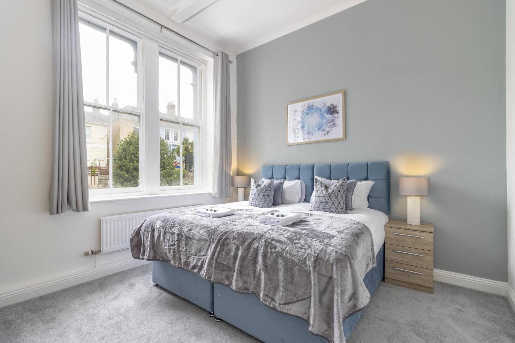 Alexandra - Large 3 Bed Perfect For Contractors, Free Parking, Fast Wifi And Great Value! Apartamento Plymouth Exterior foto
