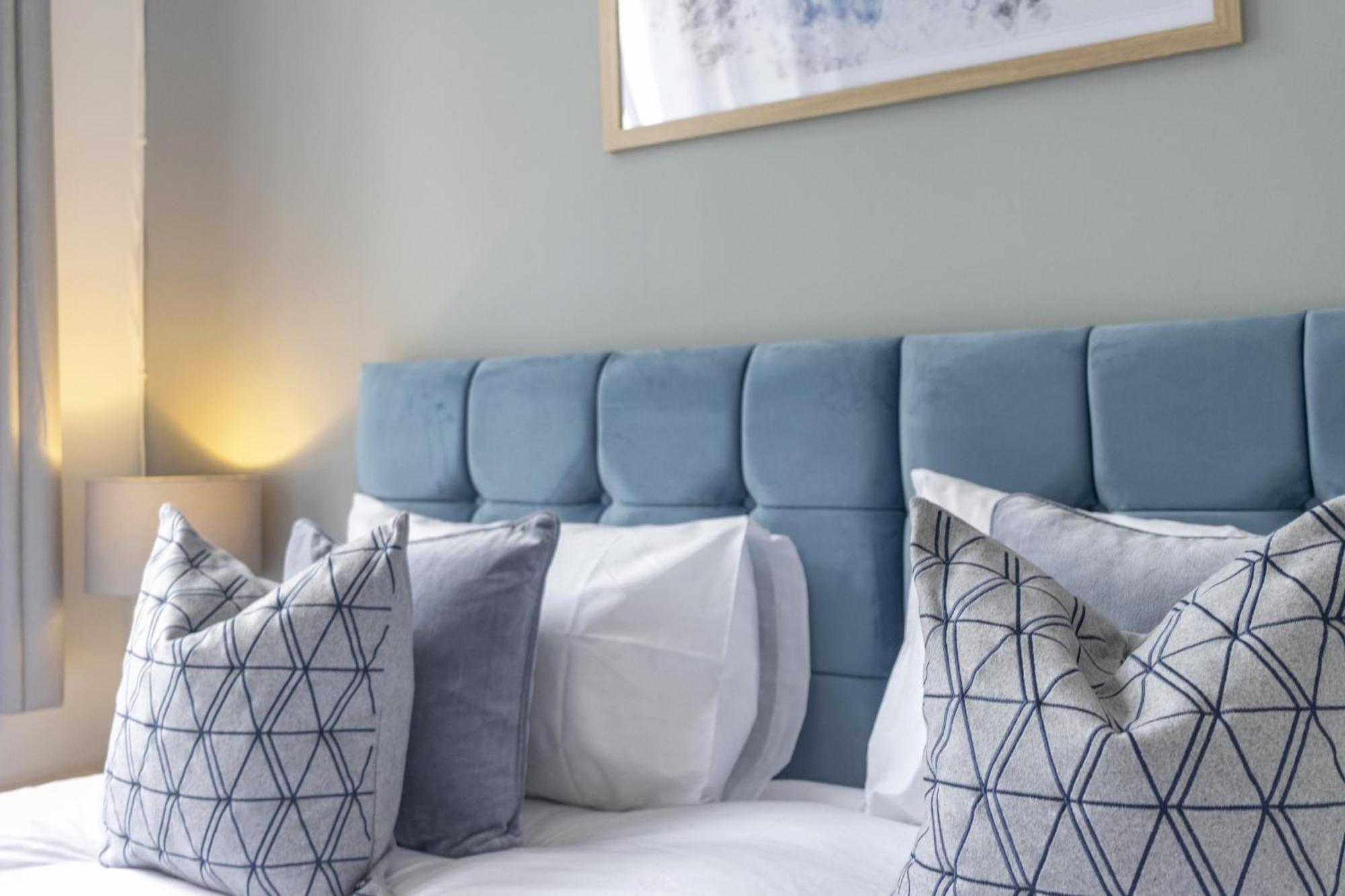 Alexandra - Large 3 Bed Perfect For Contractors, Free Parking, Fast Wifi And Great Value! Apartamento Plymouth Exterior foto